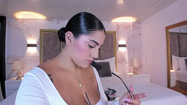 Snapshot of PaulinaDuarte chatting on May 2026 11:48:02 AM PaulinaDuarte online show from May 2026 11:48:02 AM