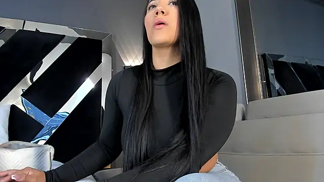 Snapshot of PaulinaDuarte chatting on May 2026 11:40:01 AM PaulinaDuarte online show from May 2026 11:40:01 AM