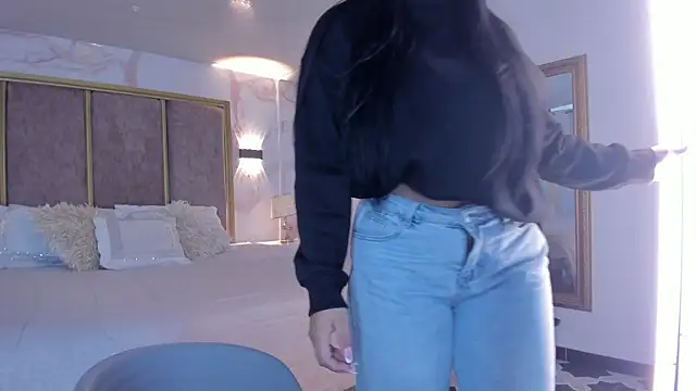 Snapshot of PaulinaDuarte chatting on June 2026 11:37:02 AM PaulinaDuarte online show from June 2026 11:37:02 AM