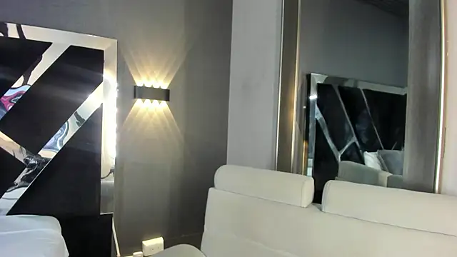 Snapshot of PaulinaDuarte chatting on July 2026 11:47:02 AM PaulinaDuarte online show from July 2026 11:47:02 AM