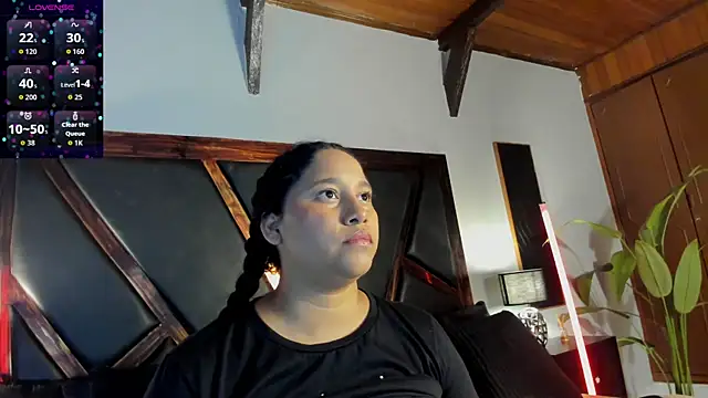 EmiliWilliams online show from April 2026 12:02:02 AM