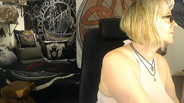 TittenMichelle online show from February 2025 03:21:01 PM