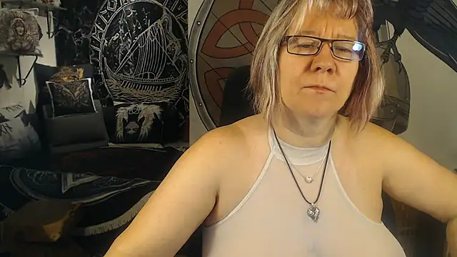 TittenMichelle online show from October 2025 04:11:01 AM