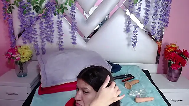 Snapshot of Perla_Skinnyy chatting on December 2024 03:14:02 AM Perla Skinnyy online show from December 2024 03:14:02 AM