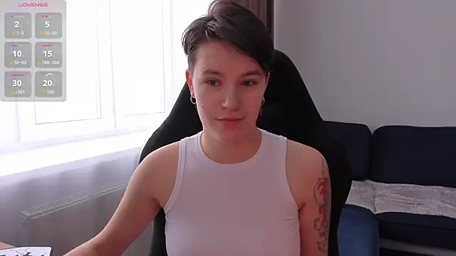 Snapshot of JessieFlower chatting on December 2025 08:43:01 AM JessieFlower online show from December 2025 08:43:01 AM