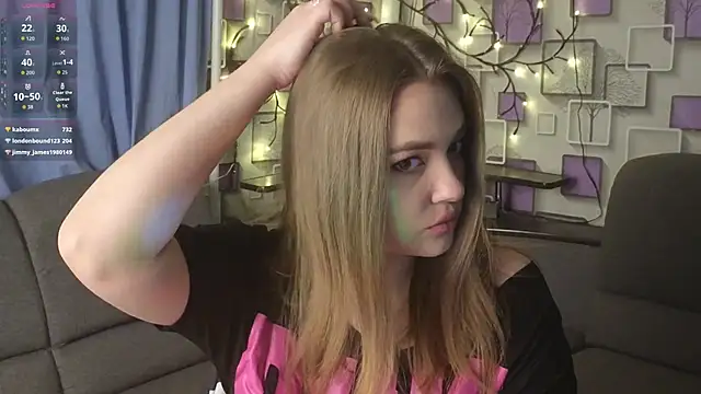 Snapshot of Grace_Fantasy chatting on October 2025 10:51:02 PM Grace Fantasy online show from October 2025 10:51:02 PM