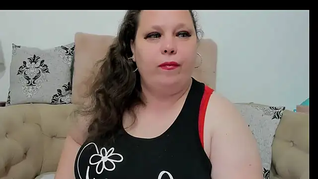 KarolineJoyy online show from May 2026 06:25:01 PM