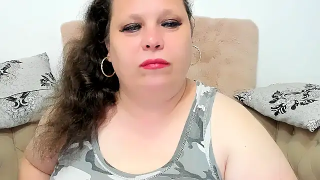 KarolineJoyy online show from June 2026 07:09:02 PM