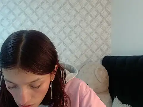 Emma-Wilson online show from February 2026 04:10:01 AM