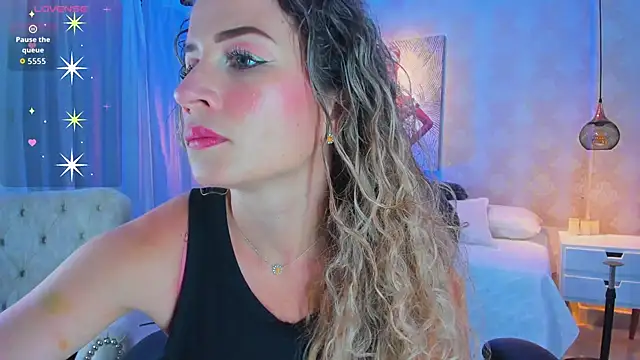 Snapshot of Shantall__ chatting on November 2025 11:10:01 AM Shantall online show from November 2025 11:10:01 AM