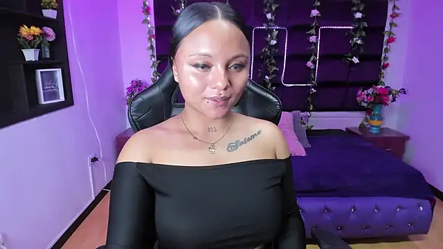 Snapshot of sweelanna__ chatting on December 2024 07:47:02 AM sweelanna online show from December 2024 07:47:02 AM