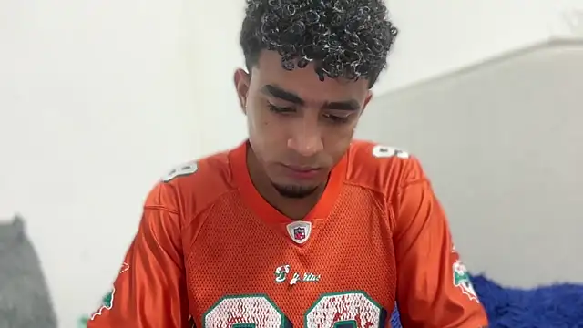 Snapshot of dominic_brandd23 chatting on September 2025 10:31:01 PM dominic brandd23 online show from September 2025 10:31:01 PM