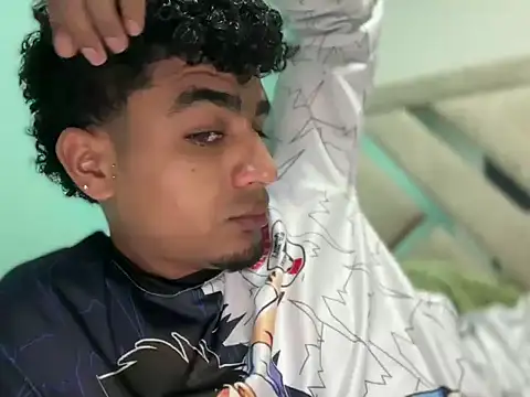 Snapshot of dominic_brandd23 chatting on September 2025 11:38:01 PM dominic brandd23 online show from September 2025 11:38:01 PM