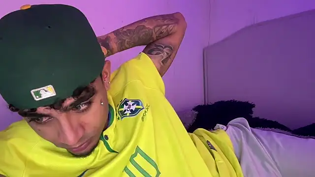 Snapshot of dominic_brandd23 chatting on September 2025 02:35:02 AM dominic brandd23 online show from September 2025 02:35:02 AM