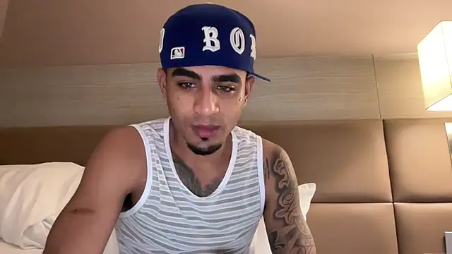 Snapshot of dominic_brandd23 chatting on October 2025 06:12:01 AM dominic brandd23 online show from October 2025 06:12:01 AM