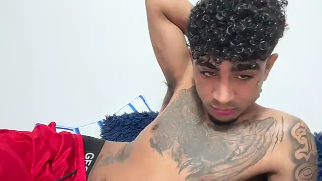 Snapshot of dominic_brandd23 chatting on October 2025 12:28:02 PM dominic brandd23 online show from October 2025 12:28:02 PM