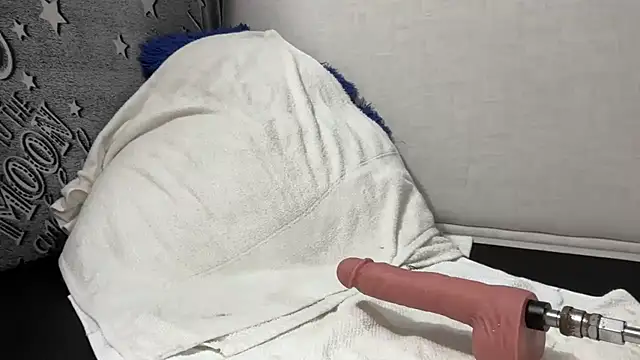 Snapshot of dominic_brandd23 chatting on November 2025 05:06:01 AM dominic brandd23 online show from November 2025 05:06:01 AM