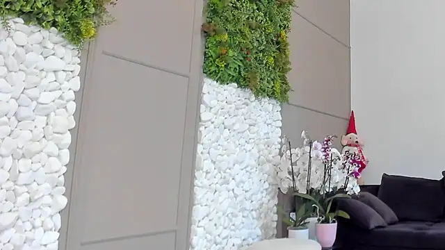 Deliciouslips online show from March 2025 09:38:02 AM