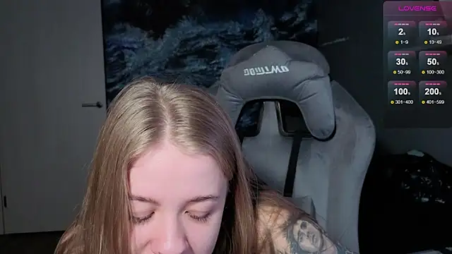 candy maggie online show from December 2025 05:19:02 PM