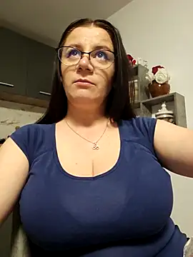 KristenVega online show from November 2025 05:24:01 PM