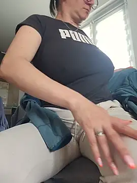 KristenVega online show from April 2026 01:48:02 PM