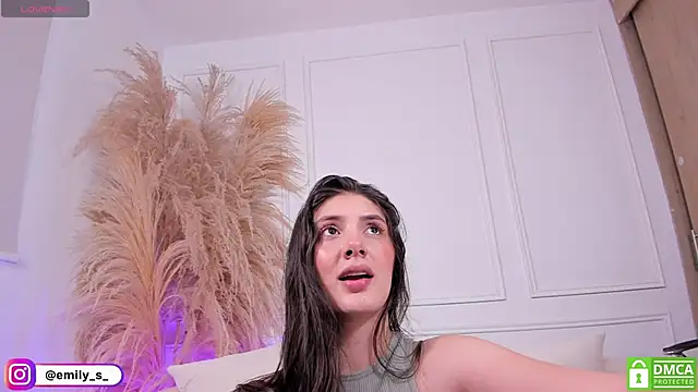 EmilyS   online show from May 2026 07:56:02 PM