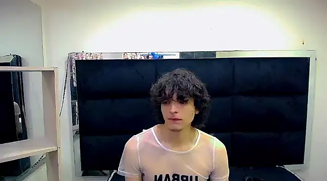 Snapshot of Sr_BonnyEthan chatting on January 2025 01:25:02 PM Sr BonnyEthan online show from January 2025 01:25:02 PM