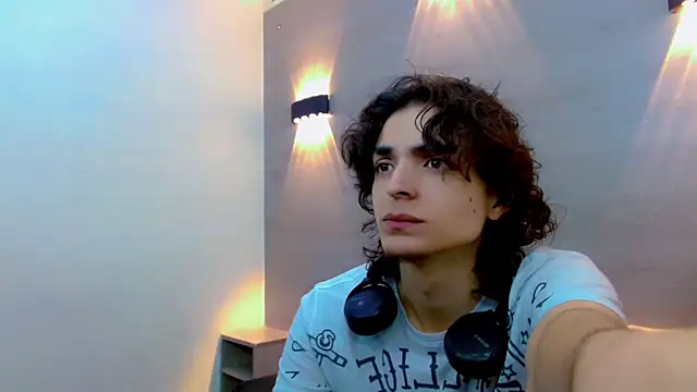 Sr BonnyEthan online show from October 2025 01:53:02 PM