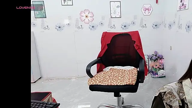 Lanian 99 online show from March 2026 11:41:01 PM