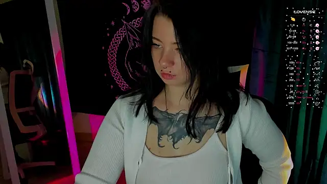 Snapshot of Sam_Mystery chatting on December 2024 05:00:01 PM Sam Mystery online show from December 2024 05:00:01 PM