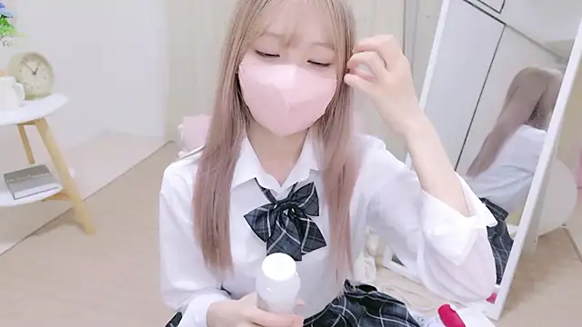 AZUnyan  online show from October 2025 02:56:01 PM