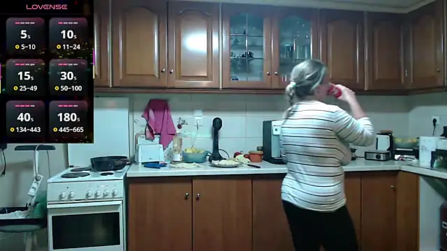 JennaDeluxe online show from April 2026 04:53:02 PM