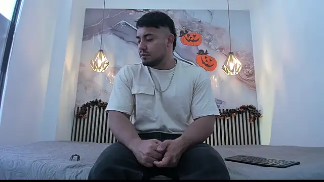 BrianMalonee online show from November 2025 12:06:02 PM