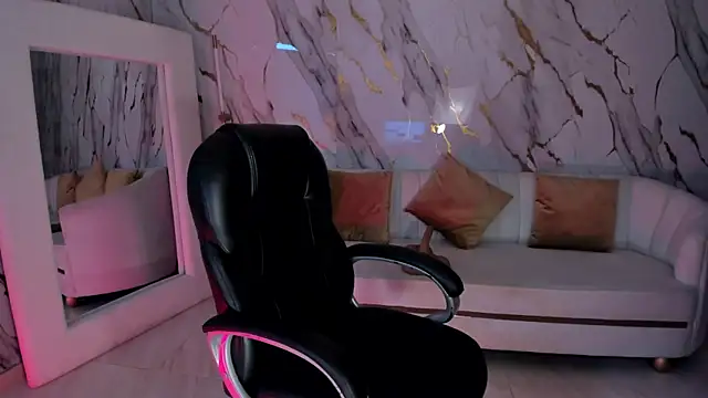 Snapshot of AlessaRomero chatting on November 2025 07:47:01 PM AlessaRomero online show from November 2025 07:47:01 PM