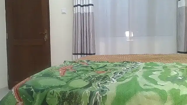 Snapshot of Fine_assie chatting on October 2025 08:07:01 PM Fine assie online show from October 2025 08:07:01 PM