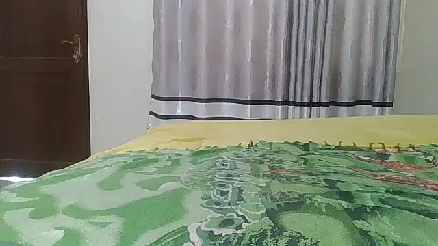 Snapshot of Fine_assie chatting on February 2026 08:21:01 AM Fine assie online show from February 2026 08:21:01 AM