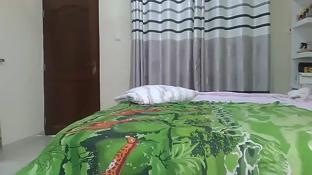 Snapshot of Fine_assie chatting on March 2026 03:07:02 PM Fine assie online show from March 2026 03:07:02 PM