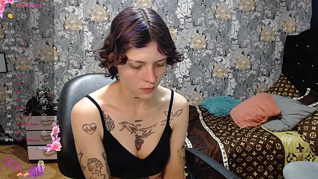 pretty cristal69 online show from April 2026 11:18:01 PM
