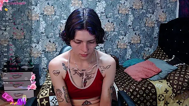 pretty cristal69 online show from April 2026 03:32:01 PM