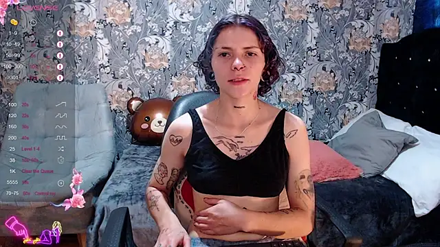 pretty cristal69 online show from May 2026 01:28:02 PM