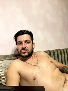 Snapshot of MaeltraJoy chatting on October 2025 01:47:01 AM MaeltraJoy online show from October 2025 01:47:01 AM