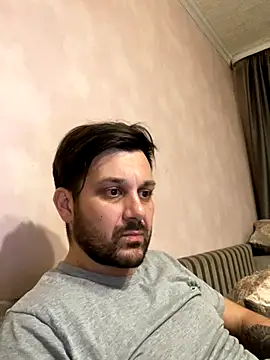 Snapshot of MaeltraJoy chatting on October 2025 01:54:02 PM MaeltraJoy online show from October 2025 01:54:02 PM