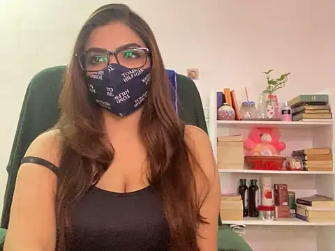 Snapshot of Fantastic_ruby chatting on November 2025 06:54:02 PM Fantastic ruby online show from November 2025 06:54:02 PM