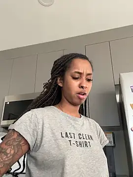 Your Paris online show from November 2025 08:24:02 PM