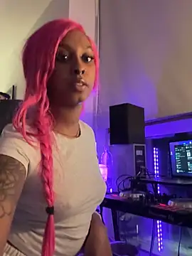 Snapshot of Your_Paris chatting on February 2026 03:54:01 AM Your Paris online show from February 2026 03:54:01 AM