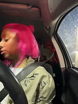 Snapshot of Your_Paris chatting on February 2026 01:10:02 AM Your Paris online show from February 2026 01:10:02 AM