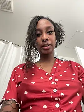 Snapshot of Your_Paris chatting on February 2026 08:38:01 AM Your Paris online show from February 2026 08:38:01 AM