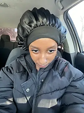 Snapshot of Your_Paris chatting on February 2026 08:42:02 PM Your Paris online show from February 2026 08:42:02 PM