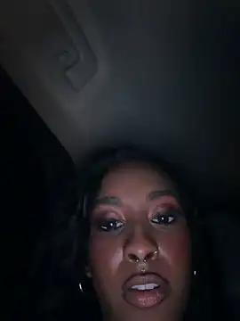 Snapshot of Your_Paris chatting on March 2026 09:11:02 AM Your Paris online show from March 2026 09:11:02 AM