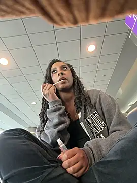 Snapshot of Your_Paris chatting on March 2026 02:54:02 PM Your Paris online show from March 2026 02:54:02 PM